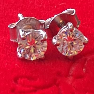 Lab grown Diamond Earrings 1 ct