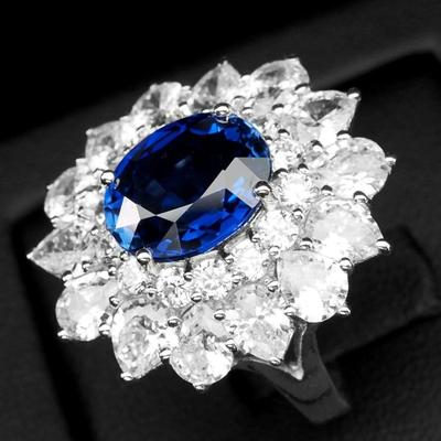 Stunning Royal Blue Sapphire 4.20Ct