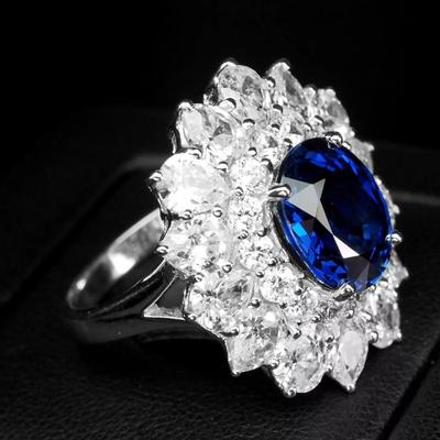 Stunning Royal Blue Sapphire 4.20Ct