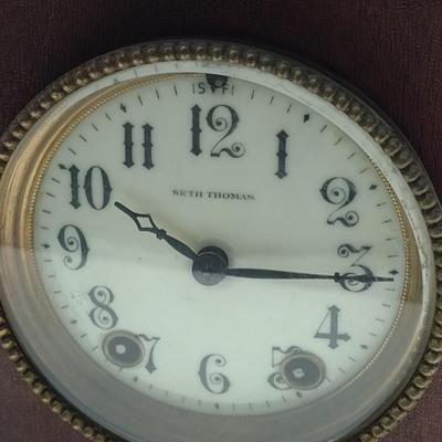 Seth Thomas Wood Case Table/Mantle Clock with Key- Approx 10 3/4" Tall
