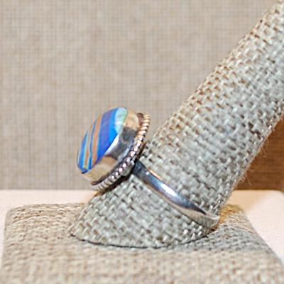 Size 10½ Marked .925 Round RAINBOW CALSILICA Gemstone Ring with Full Slanted Lines in Blues & Orange and Silver-Plated Band (5.5g)