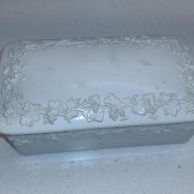 Wedgwood Embossed Queensware Box- Approx 6 3/4" x 3 1/2" x 3" Tall