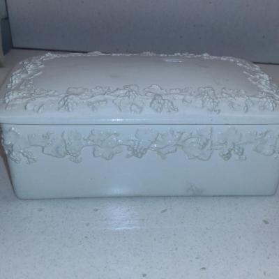 Wedgwood Embossed Queensware Box- Approx 6 3/4" x 3 1/2" x 3" Tall