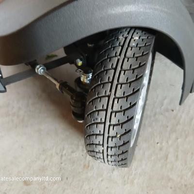 LIKE NEW! RiderXpress Lite Mobility Scooter – 4-Wheel Comfort & Stability - Comes with 2 keys and a charger