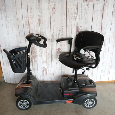 LIKE NEW! RiderXpress Lite Mobility Scooter – 4-Wheel Comfort & Stability - Comes with 2 keys and a charger