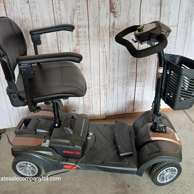 LIKE NEW! RiderXpress Lite Mobility Scooter – 4-Wheel Comfort & Stability - Comes with 2 keys and a charger