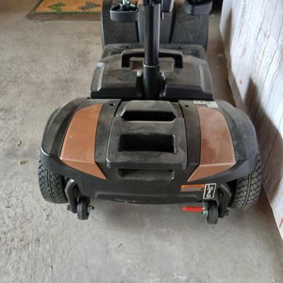 LIKE NEW! RiderXpress Lite Mobility Scooter – 4-Wheel Comfort & Stability - Comes with 2 keys and a charger