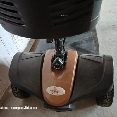 LIKE NEW! RiderXpress Lite Mobility Scooter – 4-Wheel Comfort & Stability - Comes with 2 keys and a charger