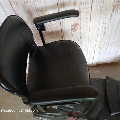 LIKE NEW! RiderXpress Lite Mobility Scooter – 4-Wheel Comfort & Stability - Comes with 2 keys and a charger