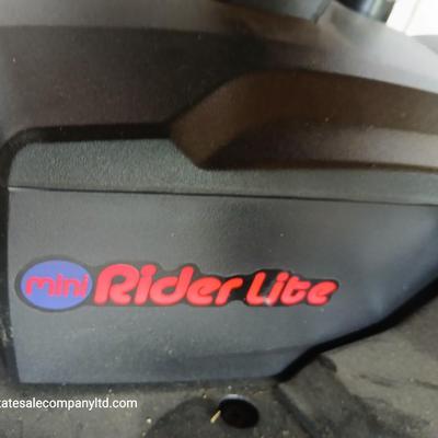 LIKE NEW! RiderXpress Lite Mobility Scooter – 4-Wheel Comfort & Stability - Comes with 2 keys and a charger