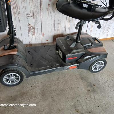LIKE NEW! RiderXpress Lite Mobility Scooter – 4-Wheel Comfort & Stability - Comes with 2 keys and a charger