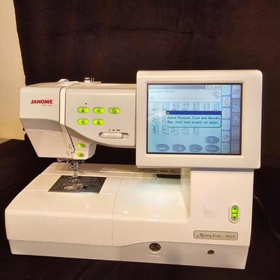 Janome Memory Craft 11000 Sewing & Enbroidery Machine w/Accessories (BGB-JS)
