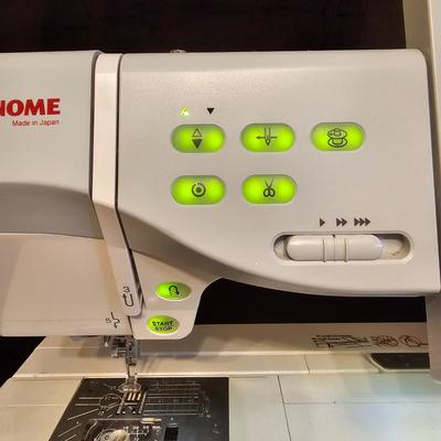 Janome Memory Craft 11000 Sewing & Enbroidery Machine w/Accessories (BGB-JS)