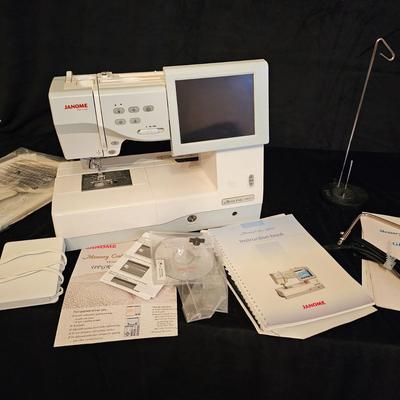 Janome Memory Craft 11000 Sewing & Enbroidery Machine w/Accessories (BGB-JS)