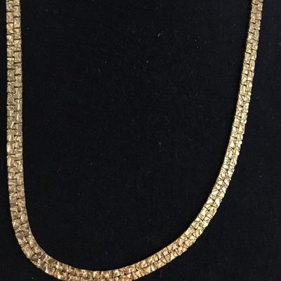 Vintage 22inch gold Tone chain necklace, textured