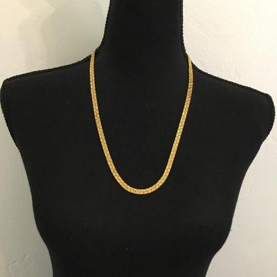 Vintage 22inch gold Tone chain necklace, textured