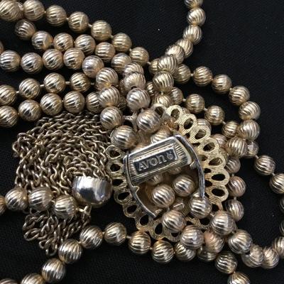 Vintage Delizza & Elster for Avon green cabochon Gold tone lariat slider necklace