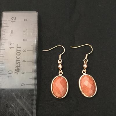 Cute stone dangle earrings
