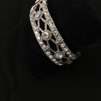 Beautiful vintage stretch bracelet