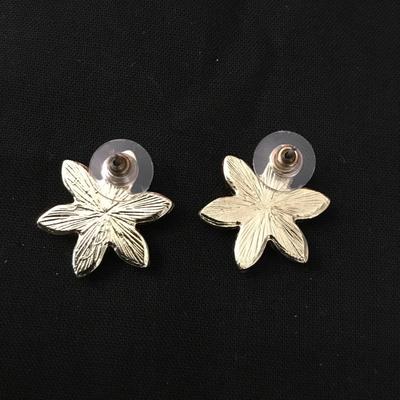 Cute resin, flower stud earrings