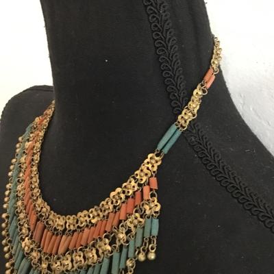 Pretty vintage statement necklace