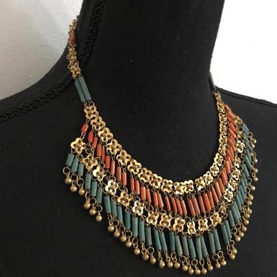 Pretty vintage statement necklace