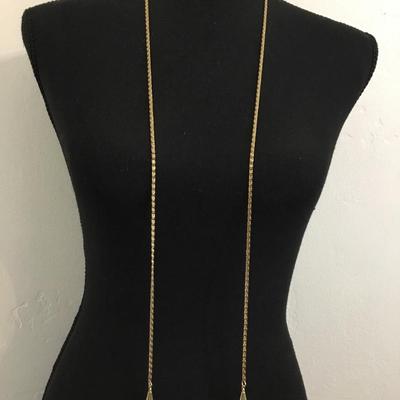Vintage tassel necklace.
