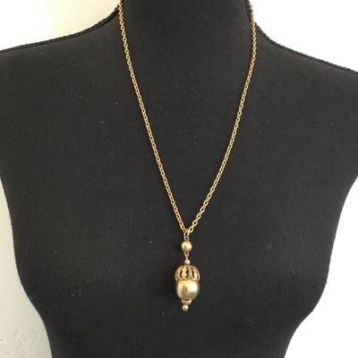 Vintage gold tone acorn necklace