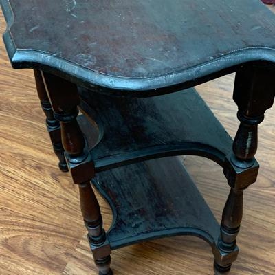 Short Shelf Table
