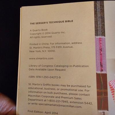 Singer Professional Serger/Overlock Machine & More (BGB-JS)