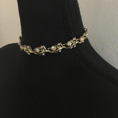 Gorgeous, gold tone, vintage, iridescent, rhinestone choker necklace
