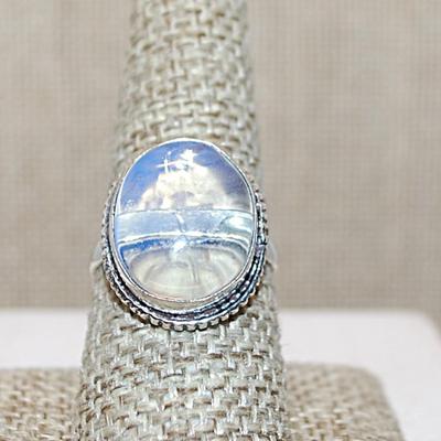 Size 8½ Marked .925 CLEAR Light Blue OPAL Style Gemstone Ring on a Silver-Plated Band (5.1g)