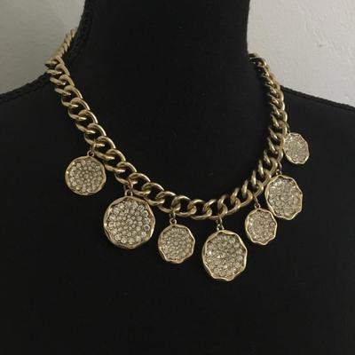 Beautiful gold tone, chunky rhinestone statement necklace