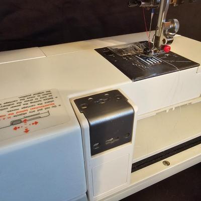 Janome Memory Craft 9000 Sewing Machine (BGB-JS)