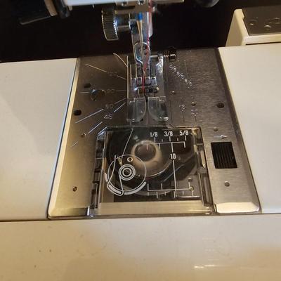 Janome Memory Craft 9000 Sewing Machine (BGB-JS)