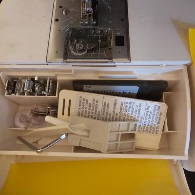Janome Memory Craft 9000 Sewing Machine (BGB-JS)