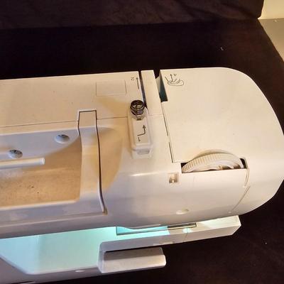 Janome M7200 Sewing Machine & Accessories (BGB-JS)
