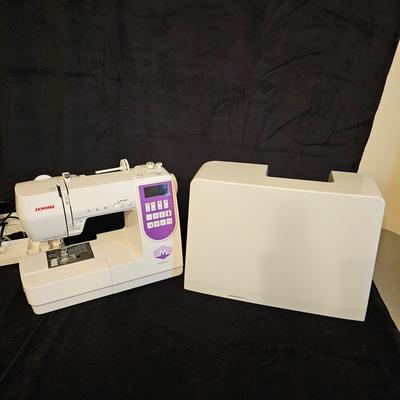 Janome M7200 Sewing Machine & Accessories (BGB-JS)
