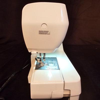 Janome M7200 Sewing Machine & Accessories (BGB-JS)