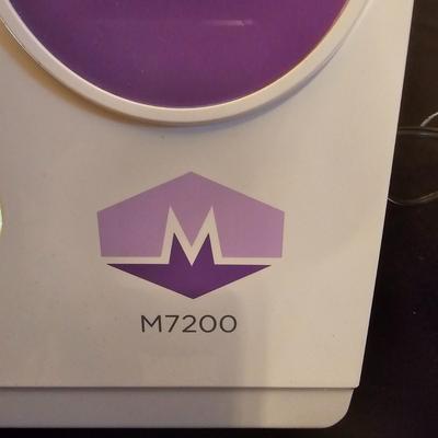 Janome M7200 Sewing Machine & Accessories (BGB-JS)