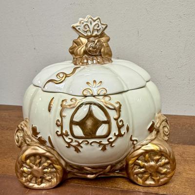 David’s Ceramic Cinderella Cooke Jar Carriage Gold & Ivory