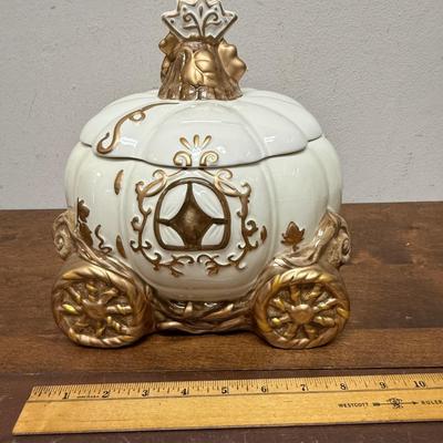 David’s Ceramic Cinderella Cooke Jar Carriage Gold & Ivory