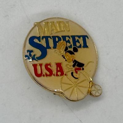Vintage 1985 30th Anniversary Disneyland Main Street USA Cloisonné Pin