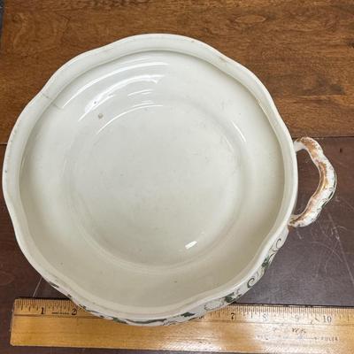 Sale Photo Thumbnail #306: 6 Misc pieces of pottery sold as is, see photos.