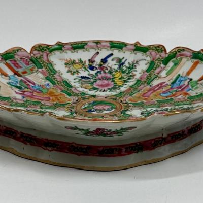 Antique c1880 Large Oval Chinese Export Rose Medallion Footed Centerpiece Bowl