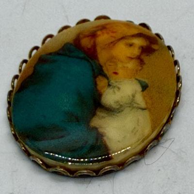 Mother and Child Baby Portrait Pendant Unsigned Gold Tone Blue Shawl Brown Kerchief