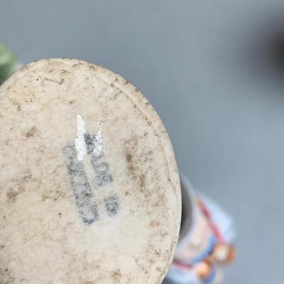 Royal Doulton Figurines Limoges Pill Box +++