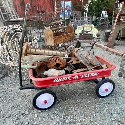 Sale Photo Thumbnail #74: Radio Flyer Wagon