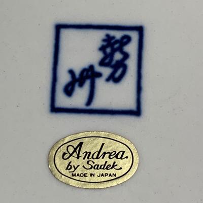 2 Large Japanese Fighting Fish Charger / Service Plate & Bowl