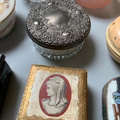 Vintage Vanity Lot